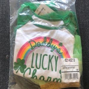 St Patrick’s day outfit - shirt, leggings and tutu. 18m BNWT